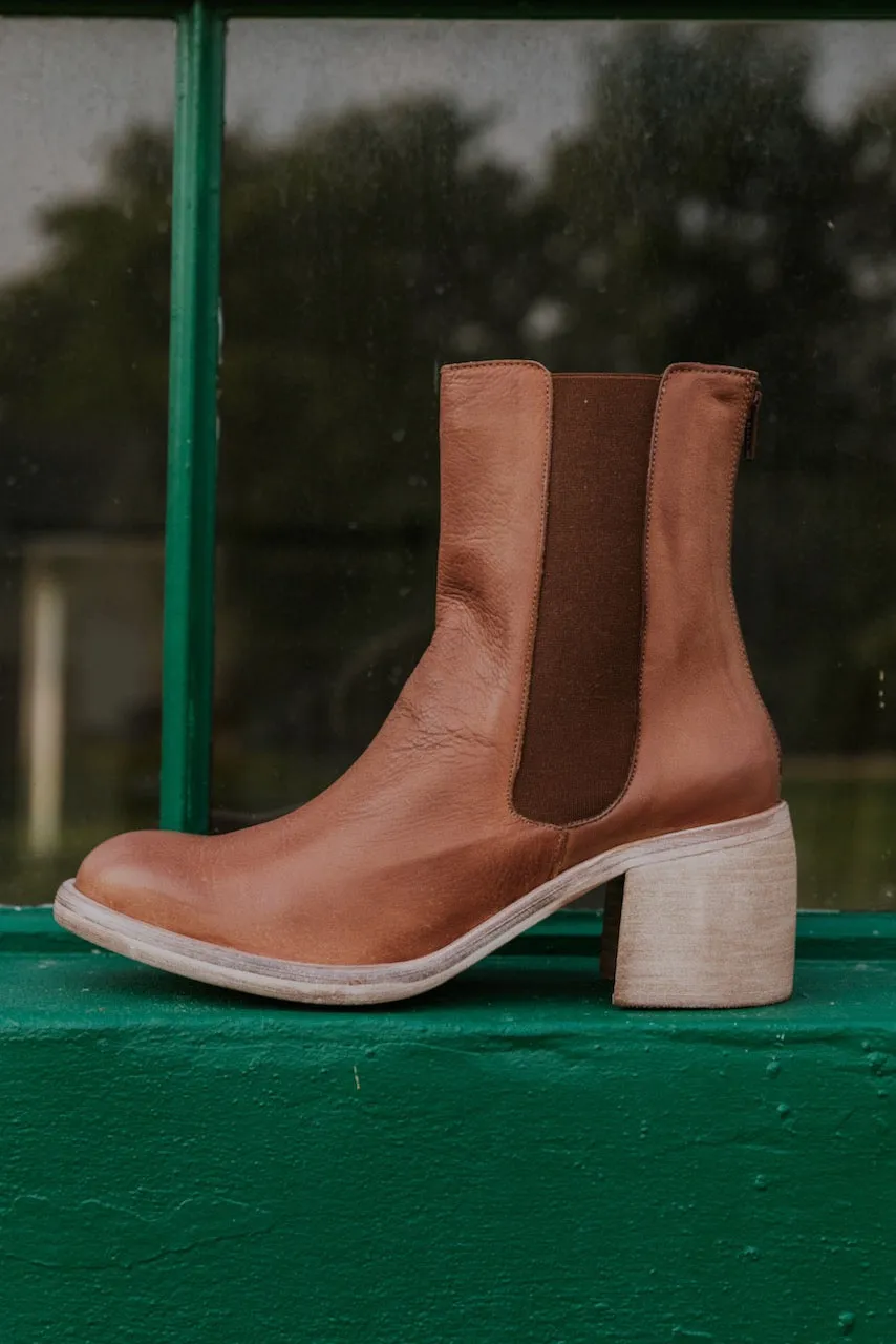 Free People Essential Chelsea Boots