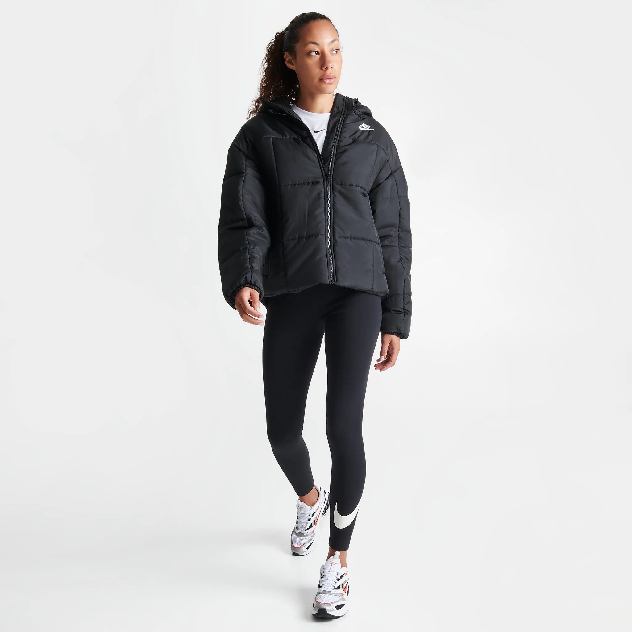 Nike Sportswear Women's Therma-FIT Classic Puffer Jacket Black / White